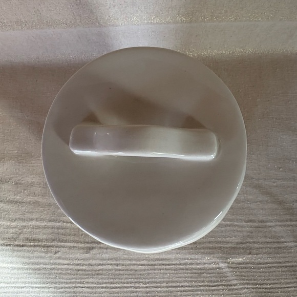 Rae Dunn by Magenta “YUM” Ceramic Canister-Glossy Finish-Removable Lid - Picture 3 of 4